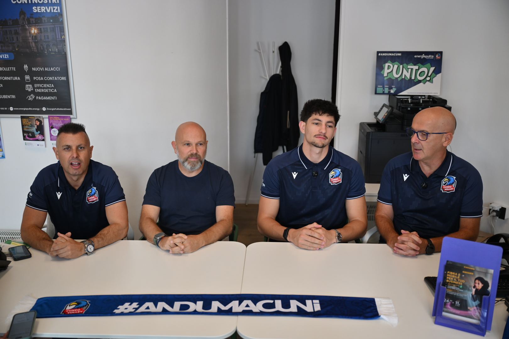 Da sx: il DG Davide Bima, Daniele Bertolotti di Energia Pulita, Nathan Feral e il DS Paolo Brugiafreddo 