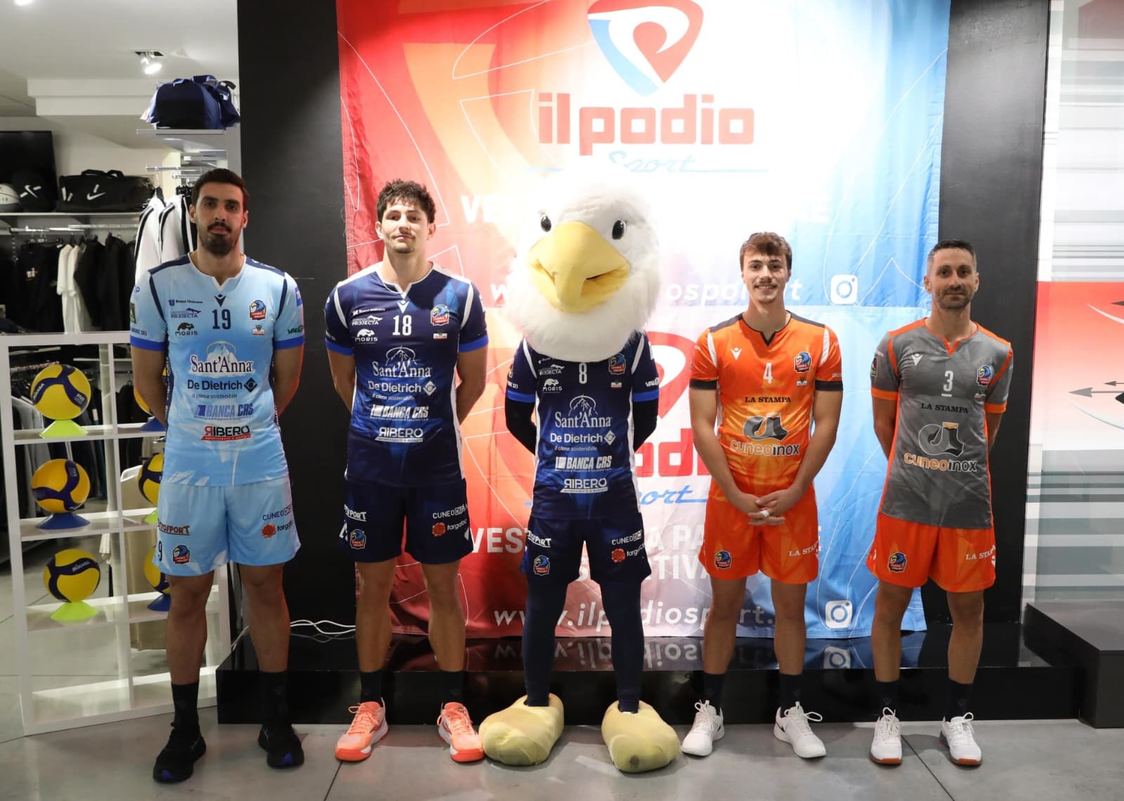 Il fronte della nuova maglia 