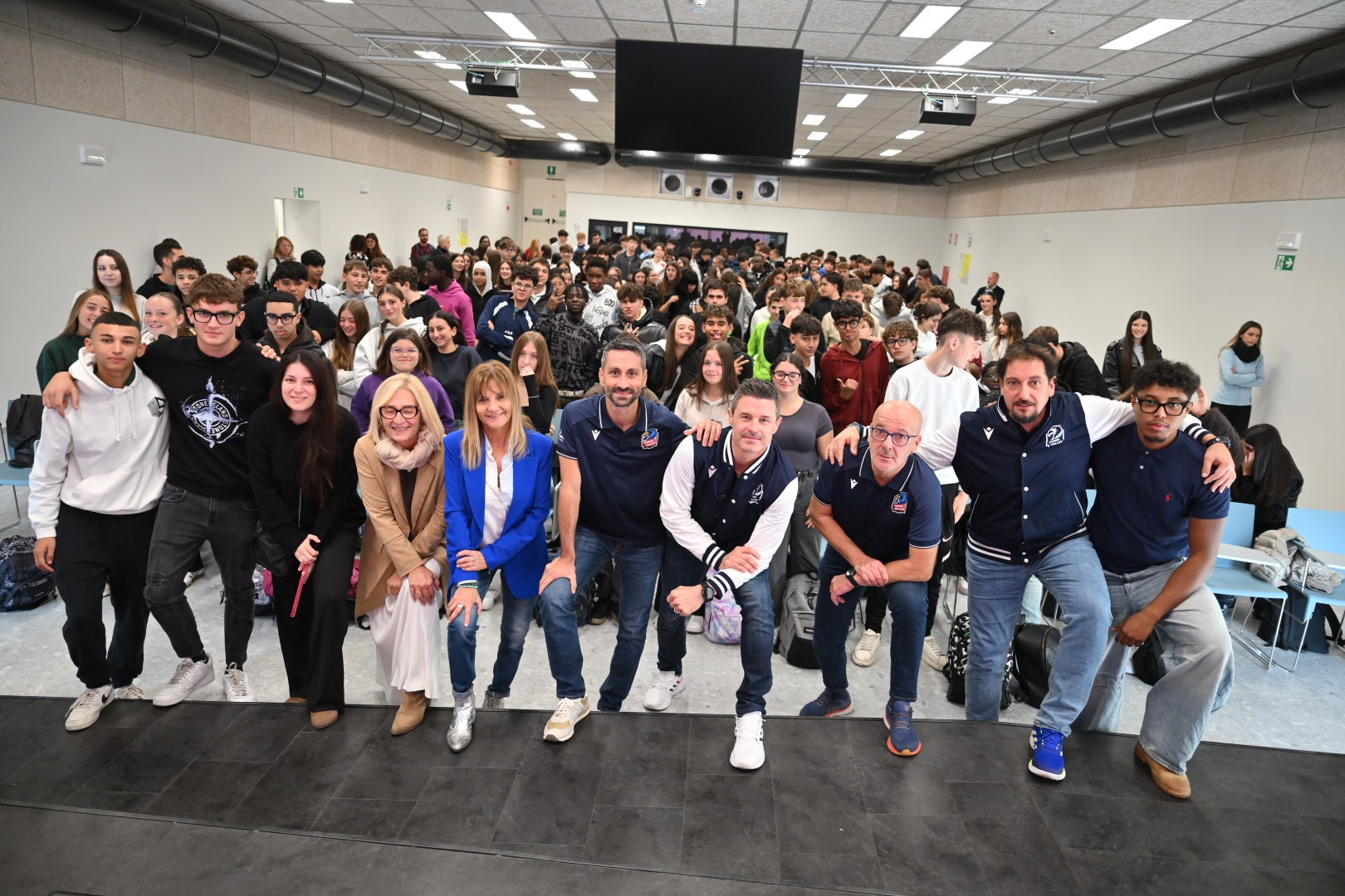 Un momento dell'incontro con gli studenti del Grandis di Cuneo