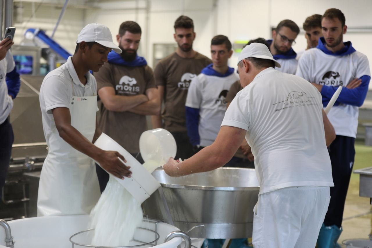 "NON È UNA BUFALA", MORIS AMA IL VOLLEY